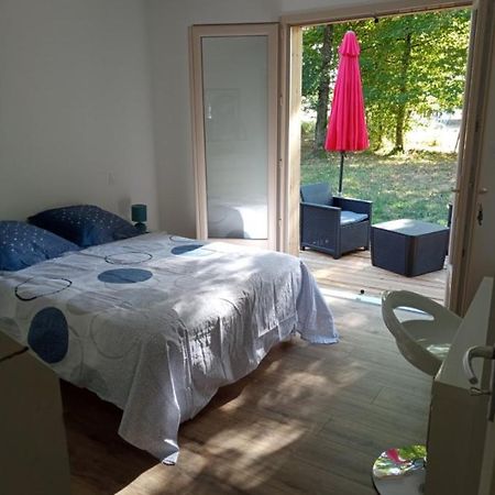 Chambre Au Calme Entouree Par La Nature. Saint-Leon-sur-Vezere Kültér fotó