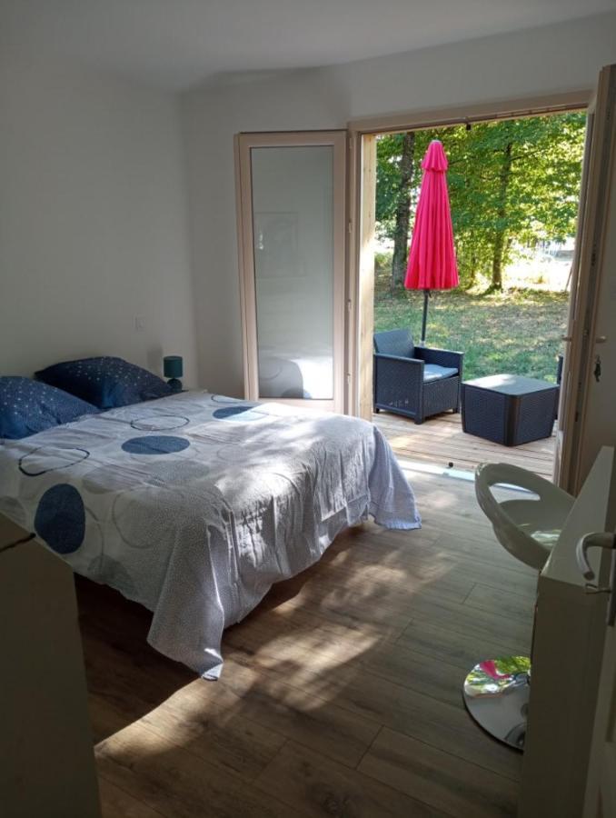 Chambre Au Calme Entouree Par La Nature. Saint-Leon-sur-Vezere Kültér fotó